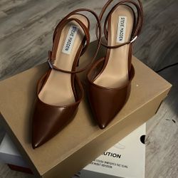 Steve Madden Alessi Pumps