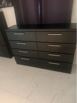 Dressers all new furniture free delivery.
