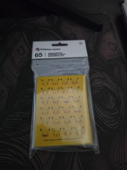 Pikachu pokemon center sleeves