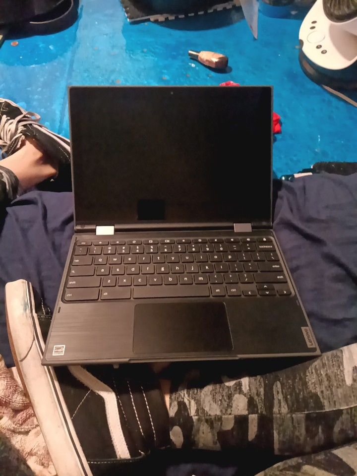 Lenovo 300 Chromebook 2nd Gen