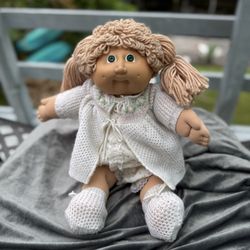 Cabbage Patch Kids Doll 1(contact info removed) With Xavier Roberts' Signature