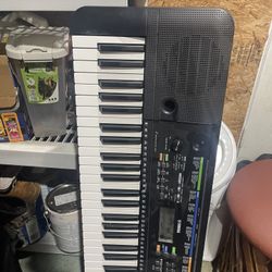 Yamaha PSR E253
