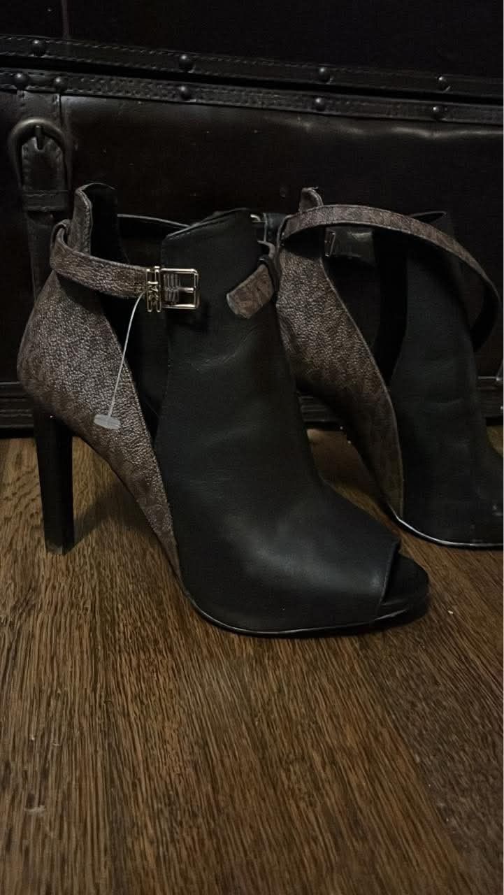 Michael KOR Boots