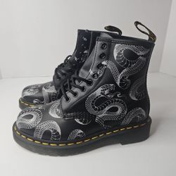 New Dr. Martens 1460 Wild Serpent Smooth Lace Up Leather Boot Women Size 5 