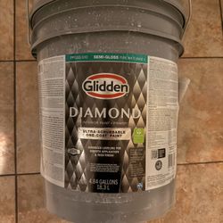 Glidden Diamond 5 Gal. Pure White Semi-Gloss Interior Paint and Primer