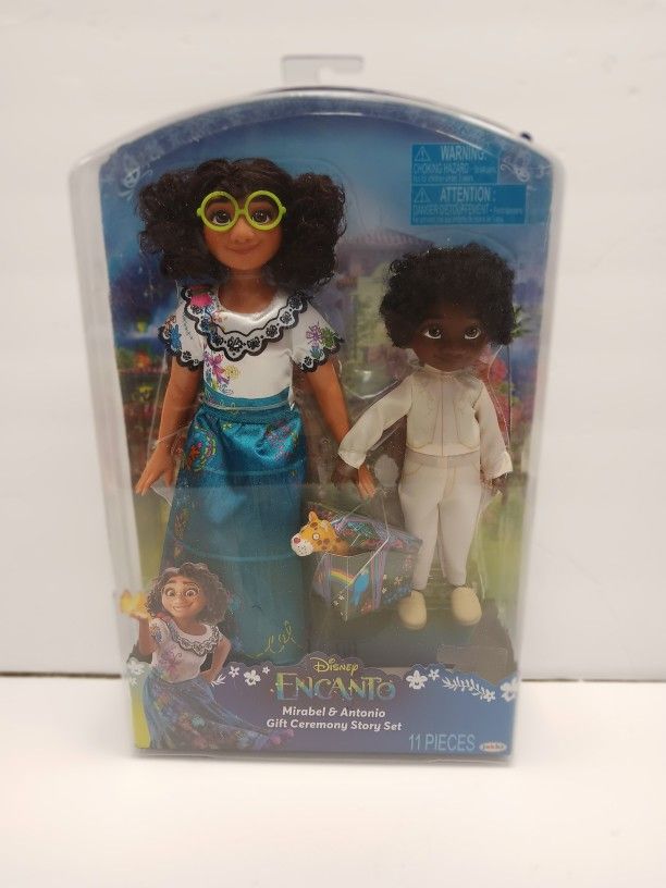 Encanto Brand new Play Doll Set For Sale 