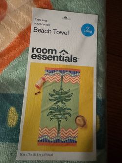 Room Essentials Beach Towel 6ft 100% Cotton