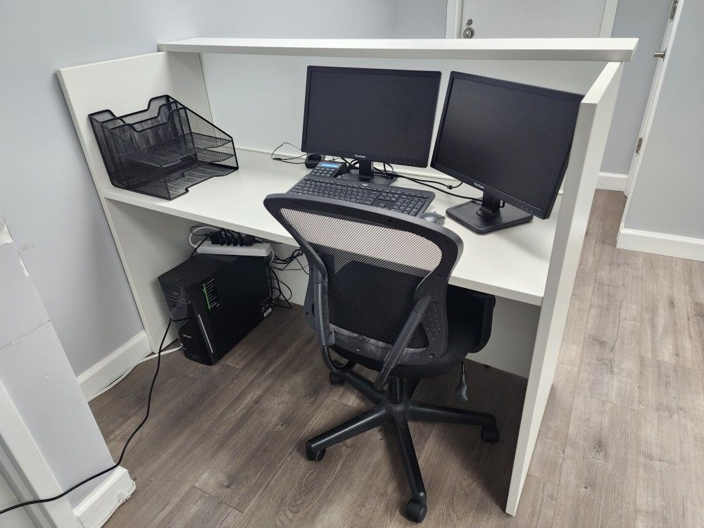 Reception Front Desk