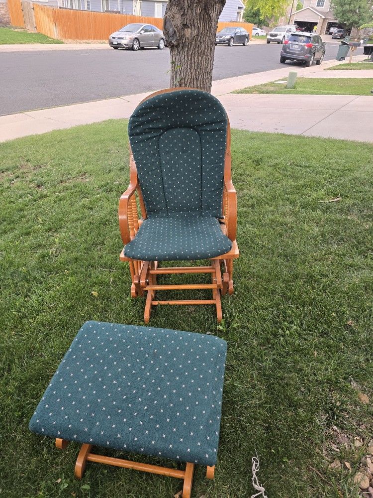 rocking nursery chair