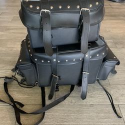 Motorcycle touring bag