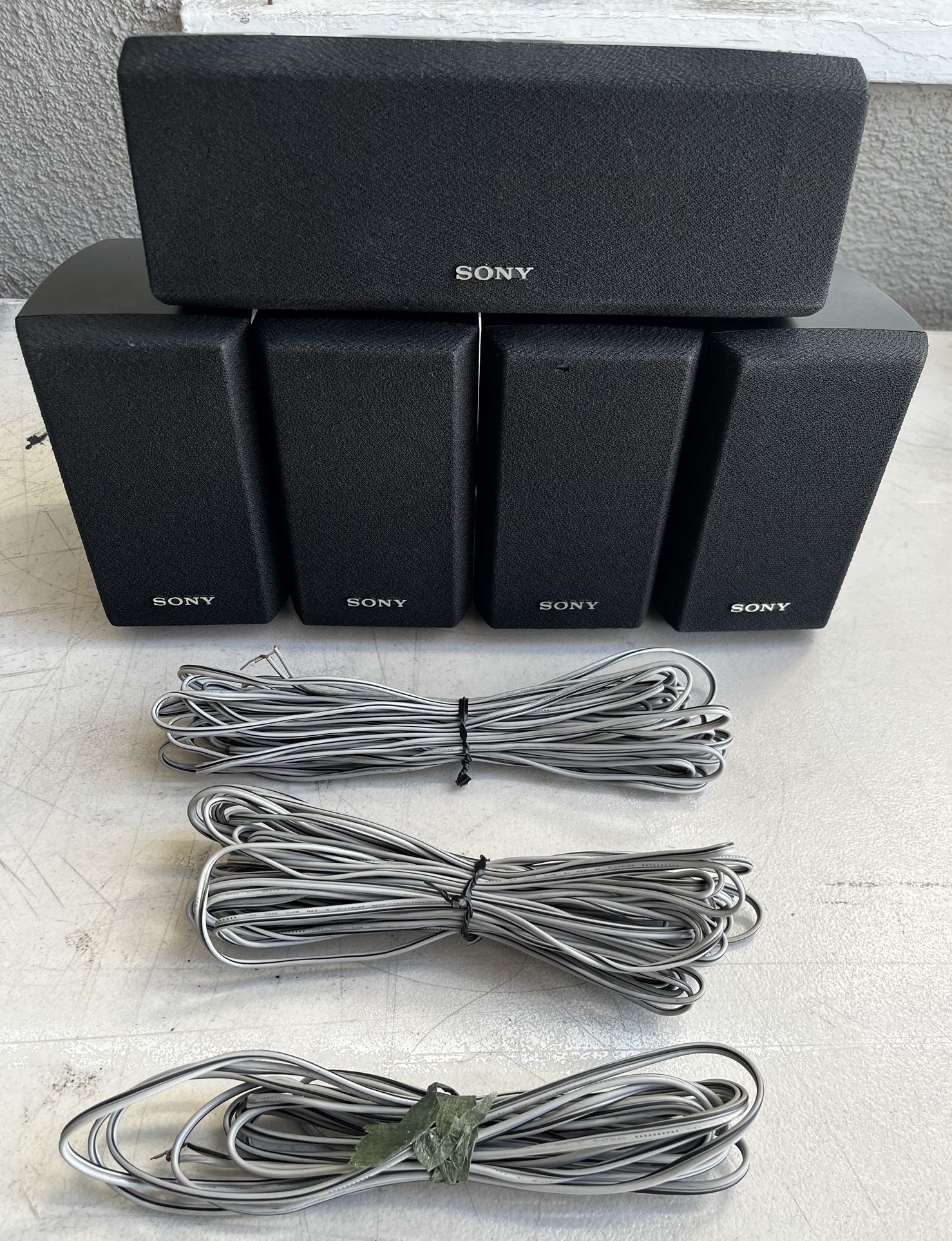 Sony Surround Sound Set of 5 Speakers + Wiring