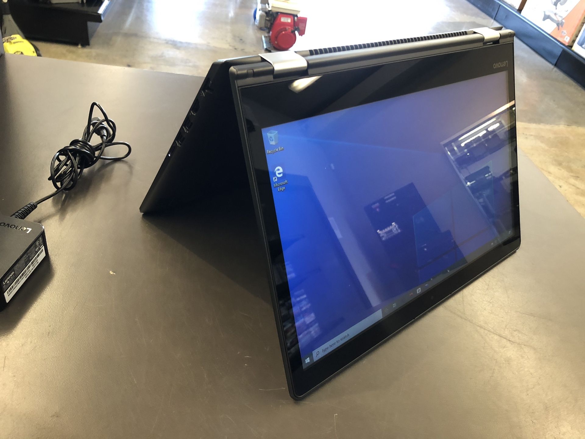 Lenovo Ideapad Flex 4 laptop/tablet touchscreen Win 10 Pro w charger no