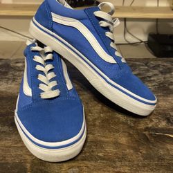 Woman’s Blue Vans 