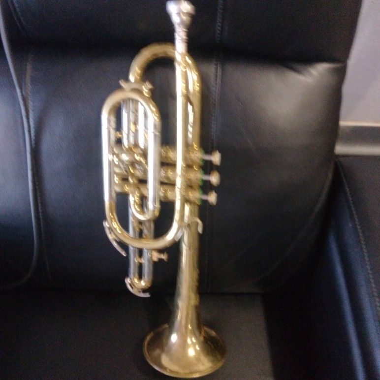 Getzen Coronet With Mouthpiece And Case