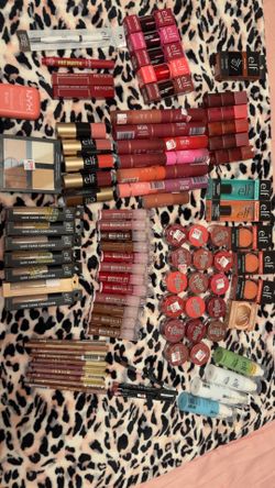 Makeup bundle