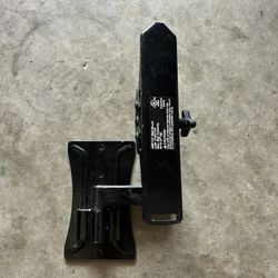 TV MOUNT