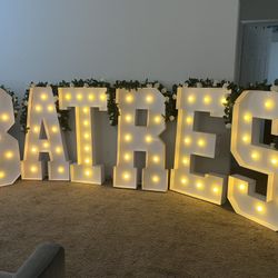 4ft Tall Marquee Light Up Letters A, B, E, R, S, T $150 for all 6 Letters 