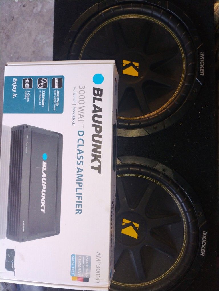 212 Kicker 3000 Watt Amp