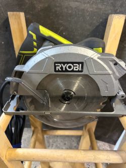 RYOBI 15 Amp Corded Circular Saw