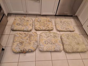 6 patio cushions