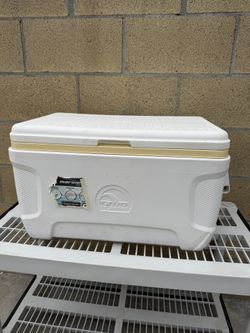 Igloo 52 Qt / 49 Liter Marine Cooler