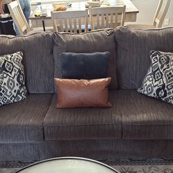 Couch and loveseat excellent condition