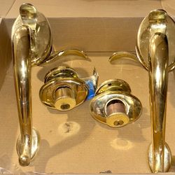 Elegant Brass Double Door Handle Set – Keyed & Dummy