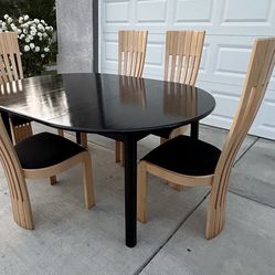 Beautiful Table with 5 chair