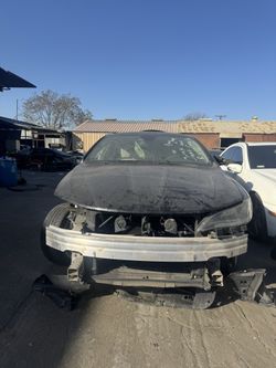2015 Chrysler 200 Limited 2.4L PARTS ONLY!