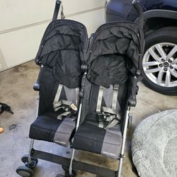 Maclaren Double Stroller for Sale in Escondido, CA - OfferUp