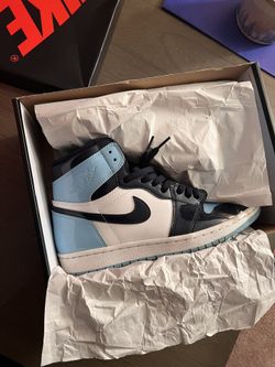 AIR JORDAN SIZE 9.5 