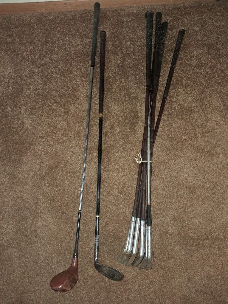 Right-handed Golf Clubs
