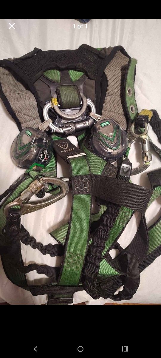 MSA Harness W/ 2 Triple Lock Mini Yoyos