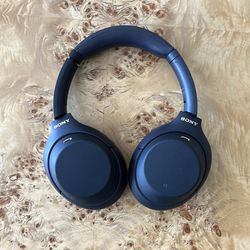Sony headphone. Great condition!