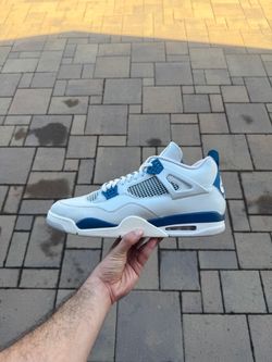 Jordan 4 Military Blue size 17