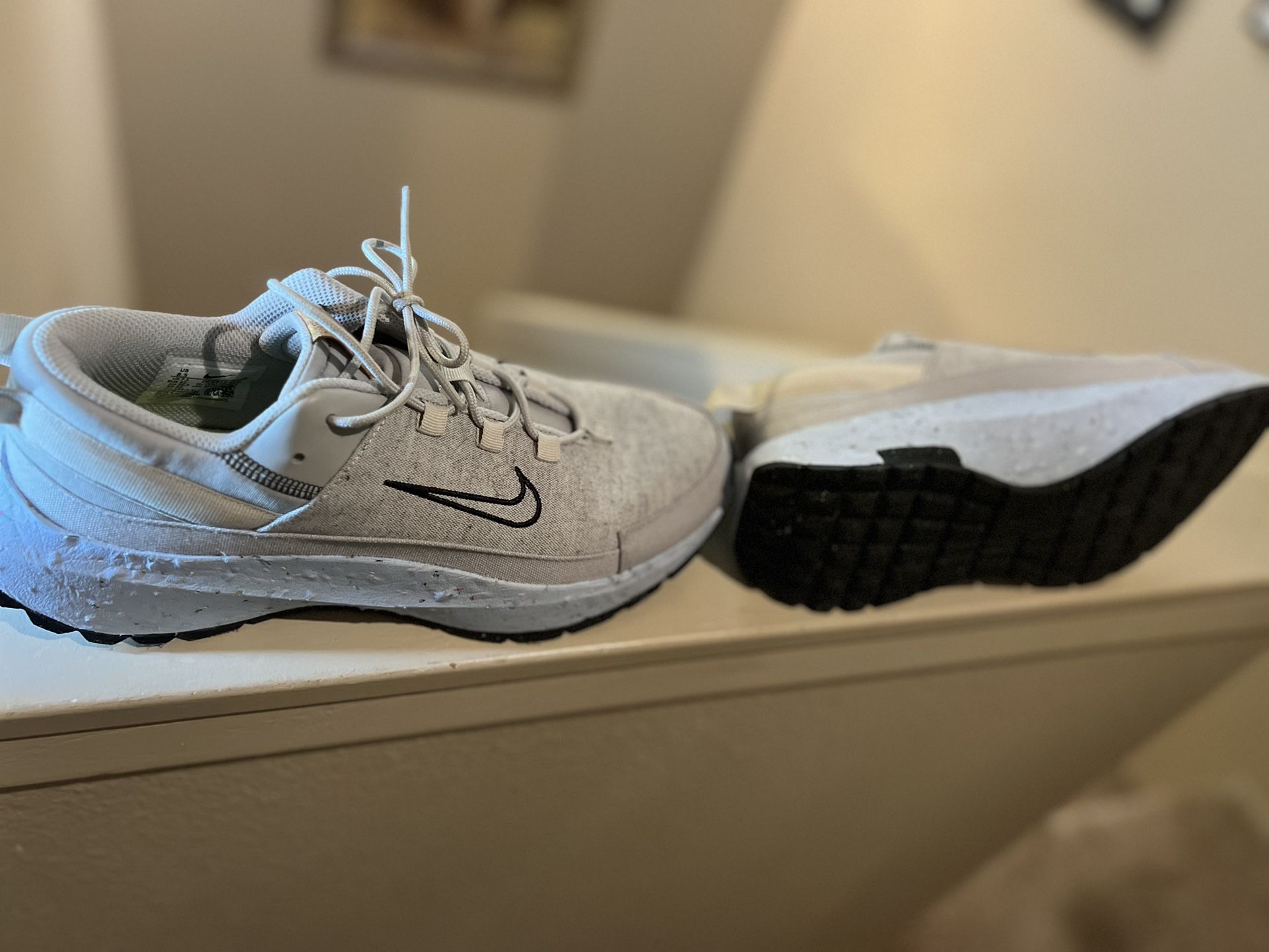 Men’s Nike Shoes 8.5 