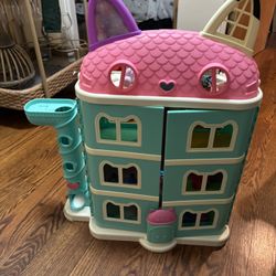 Gabby Doll House 