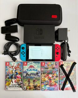Nintendo Switch + 3 Games + Travel Case