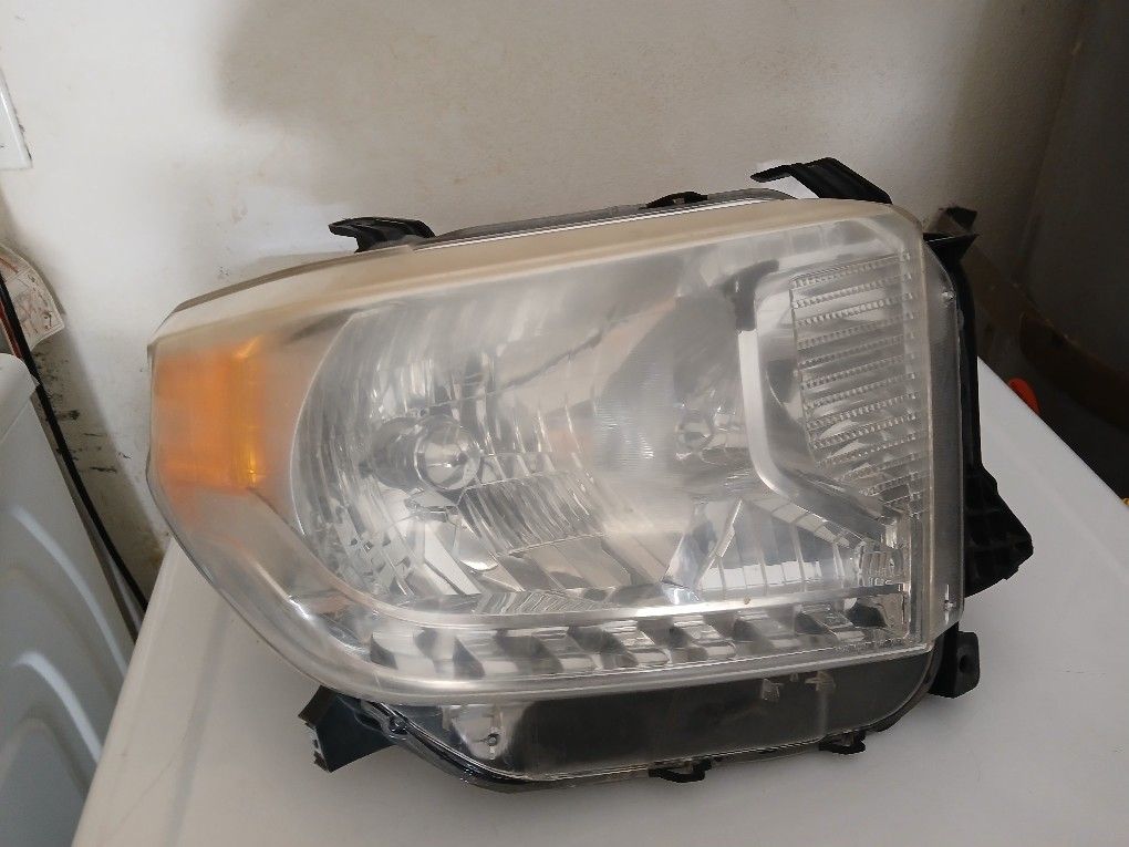 Toyota Tundra Lights 