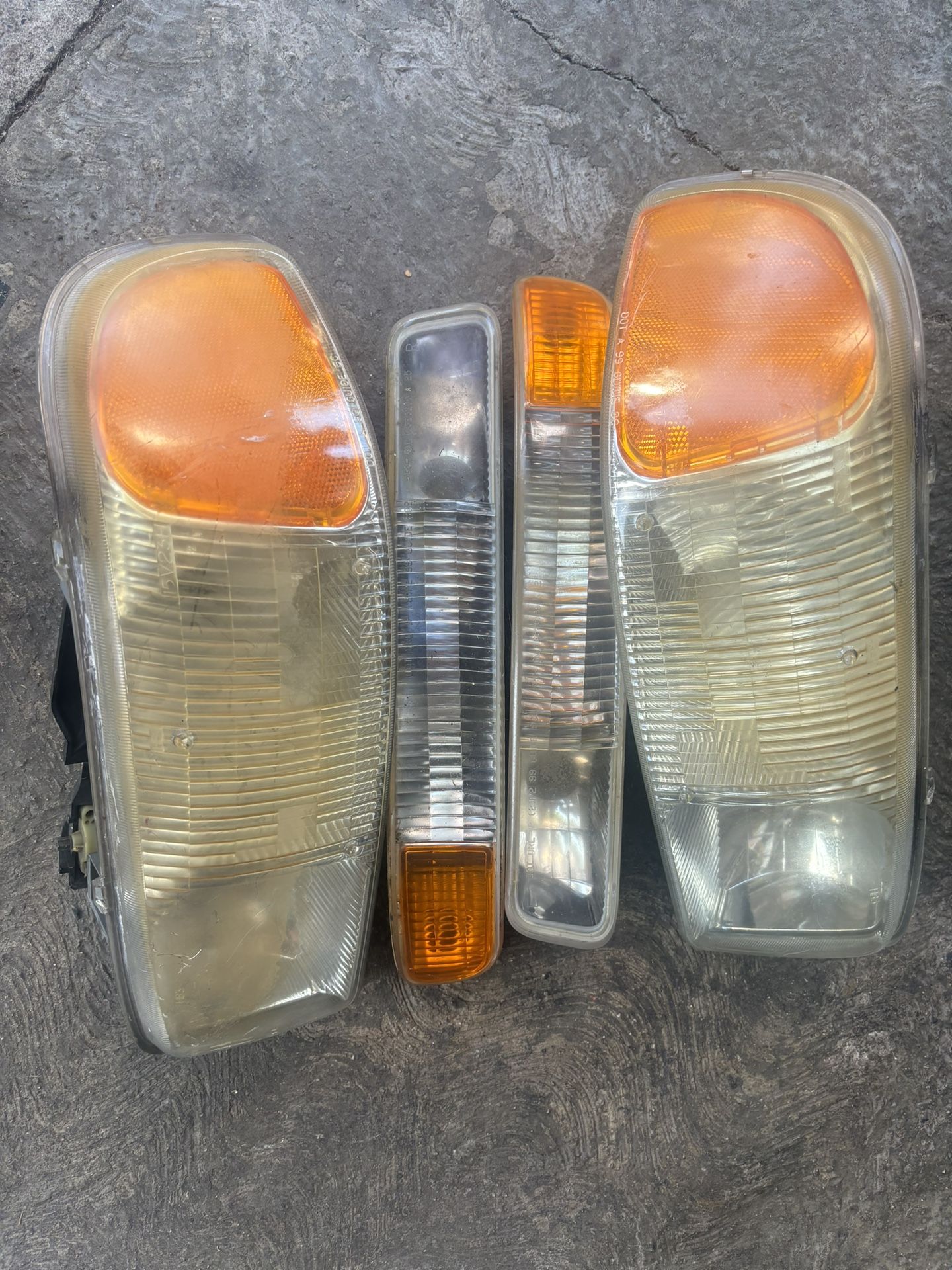 2000 GMC Oem Head Lights 