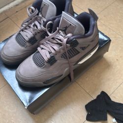 Jordan 4s