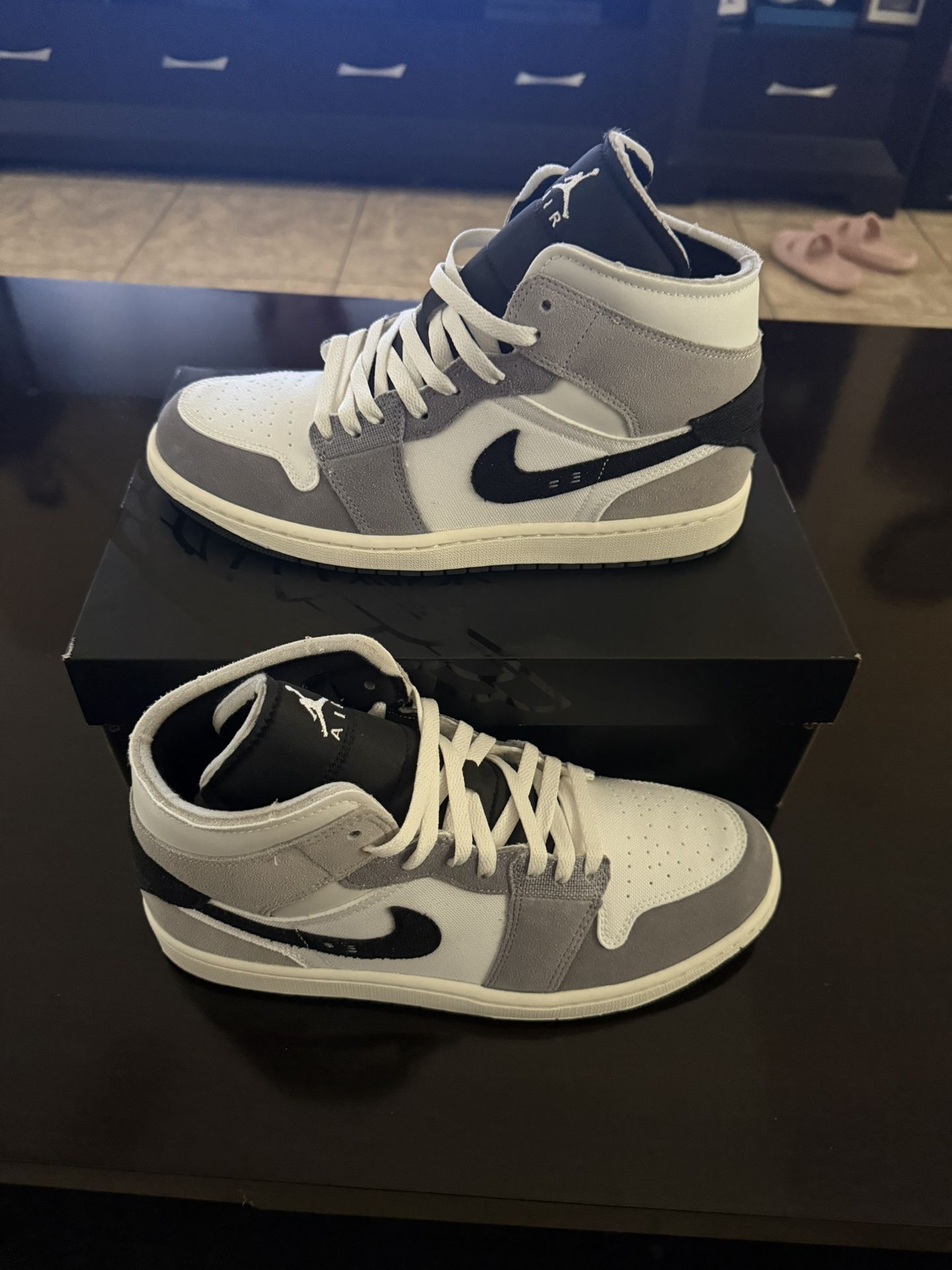 Air Jordan 1 Mid
