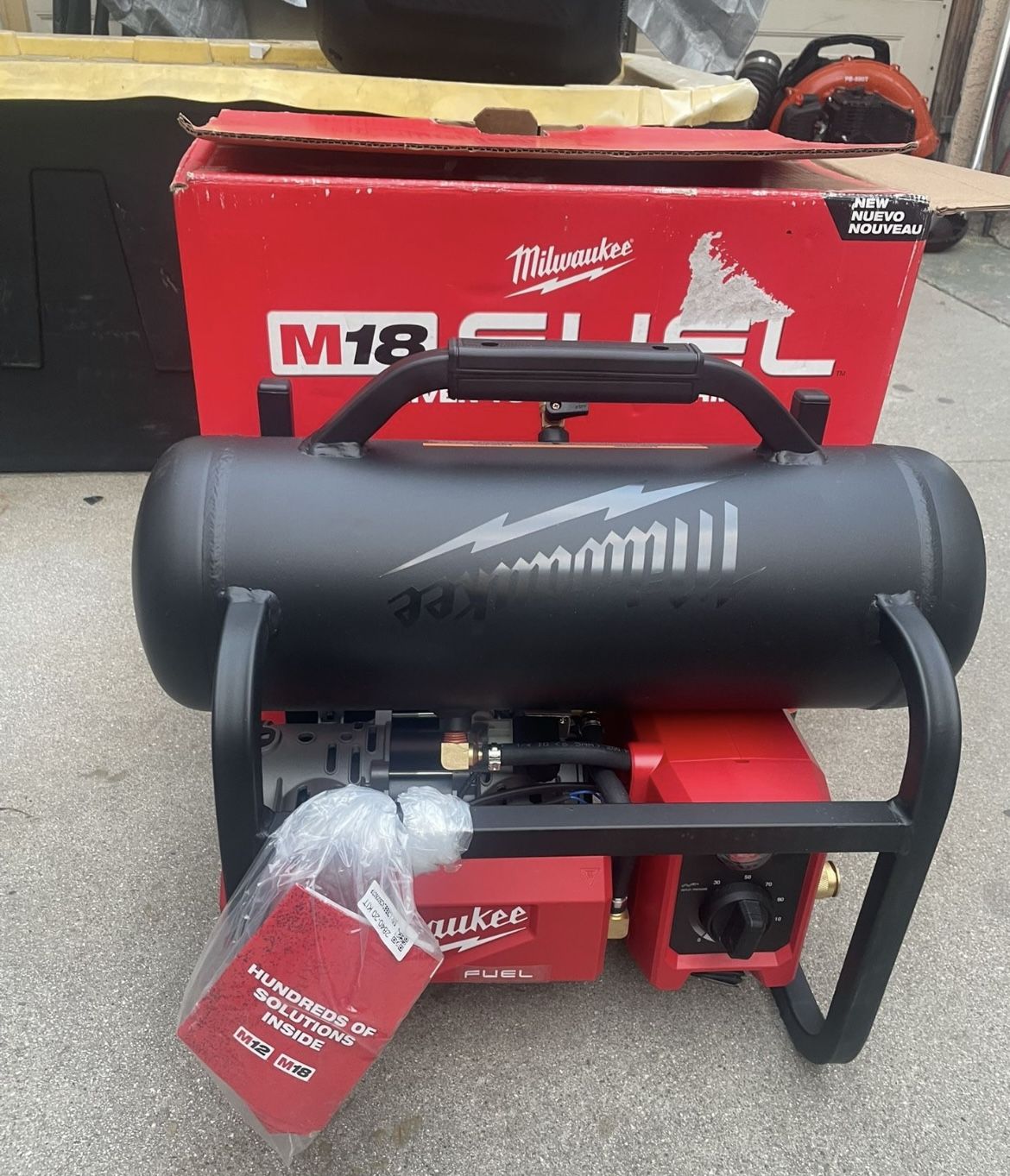 M18 FUEL 18-Volt Lithium-Ion Brushless Cordless 2 Gal. Electric Compact Quiet Compressor (Tool-Only)