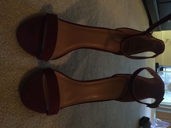 Burgundy heels only been worn once. Size 9