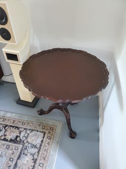 Hitchcock Pie Crust Table