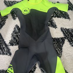 Kids Quicksilver Wetsuit Size 4