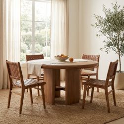 Selena 60" Round Table