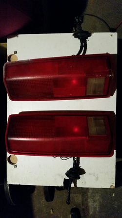 2000 Chevy Astro Van, rear tail lights.