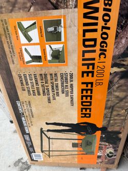 NEW! Summit Goliath Climber deer stand and Bio-Logic Auto deer feeder