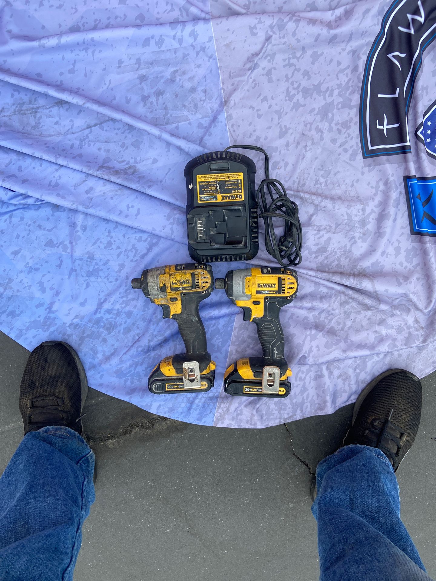 2DeWalt impact with charger 20V